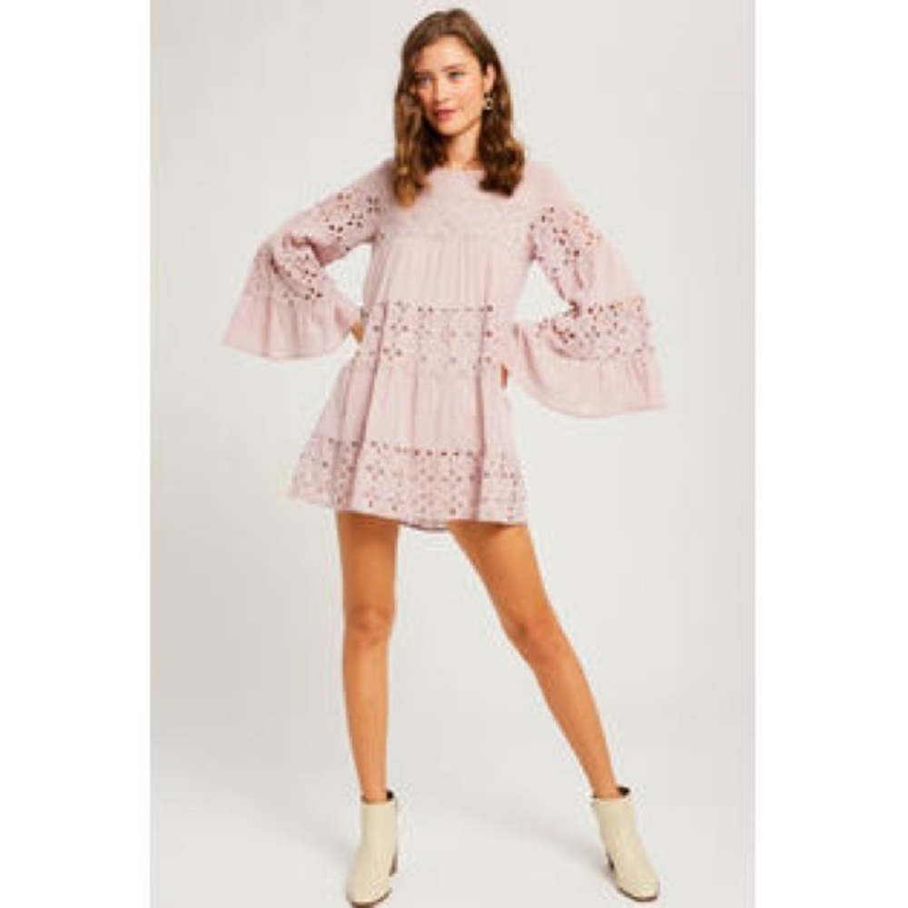 Listicle mauve embroidered dress NWT size small